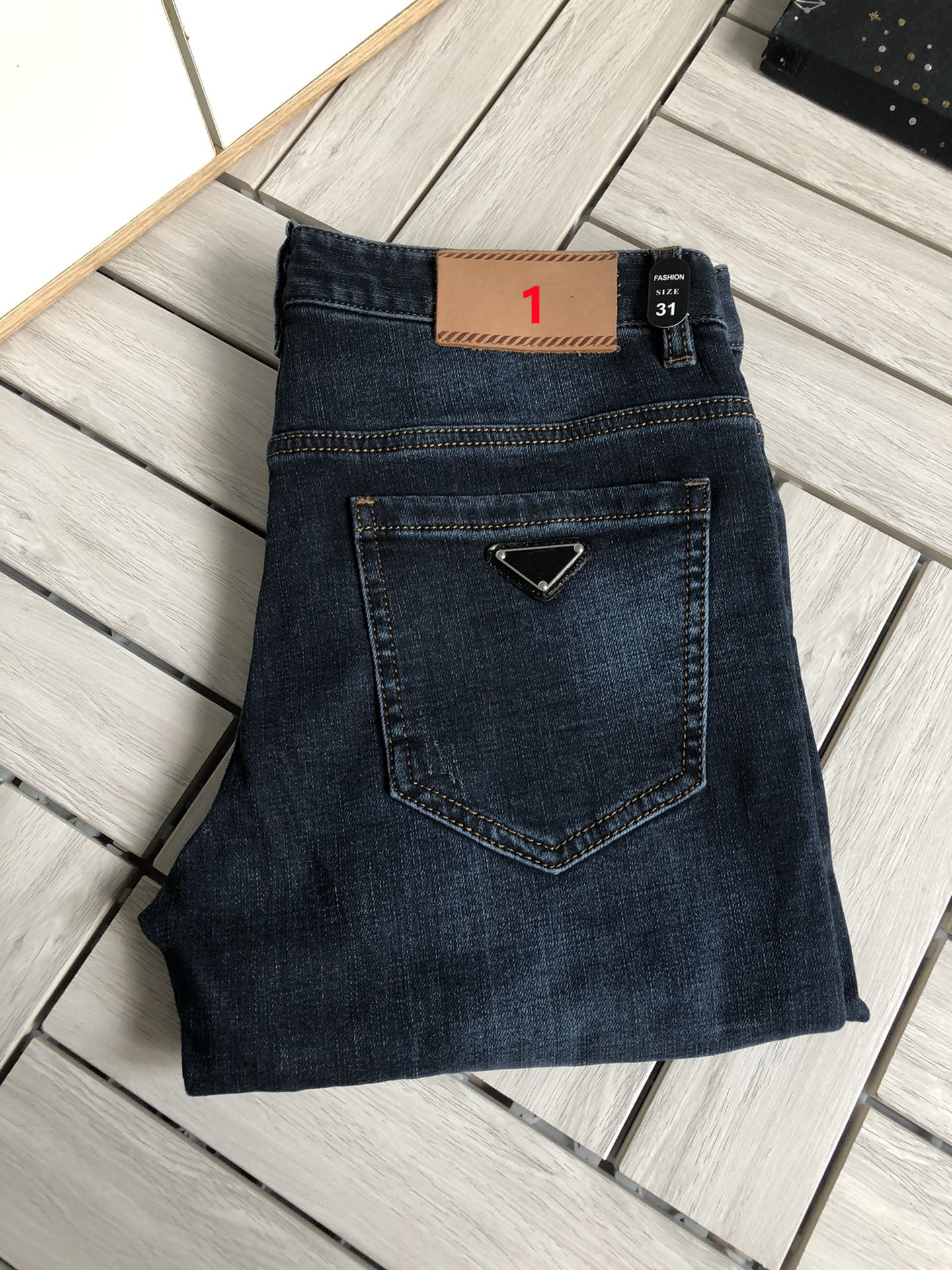 

Designer Man Jeans Luxury Cotton Slim Fit Straight Small Feet Versatile Washed Jeans Fashion Store 2021