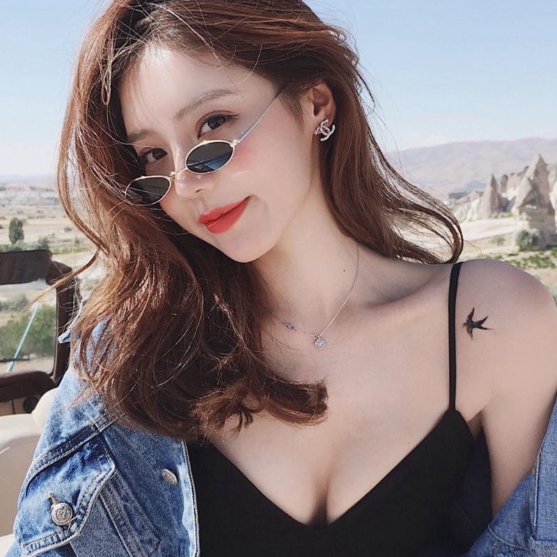 

Sunglasses Metal Small Frame Retro Oval Sun Glasses European American Style Personality Minority Men/Women Couple Glasse, White;black