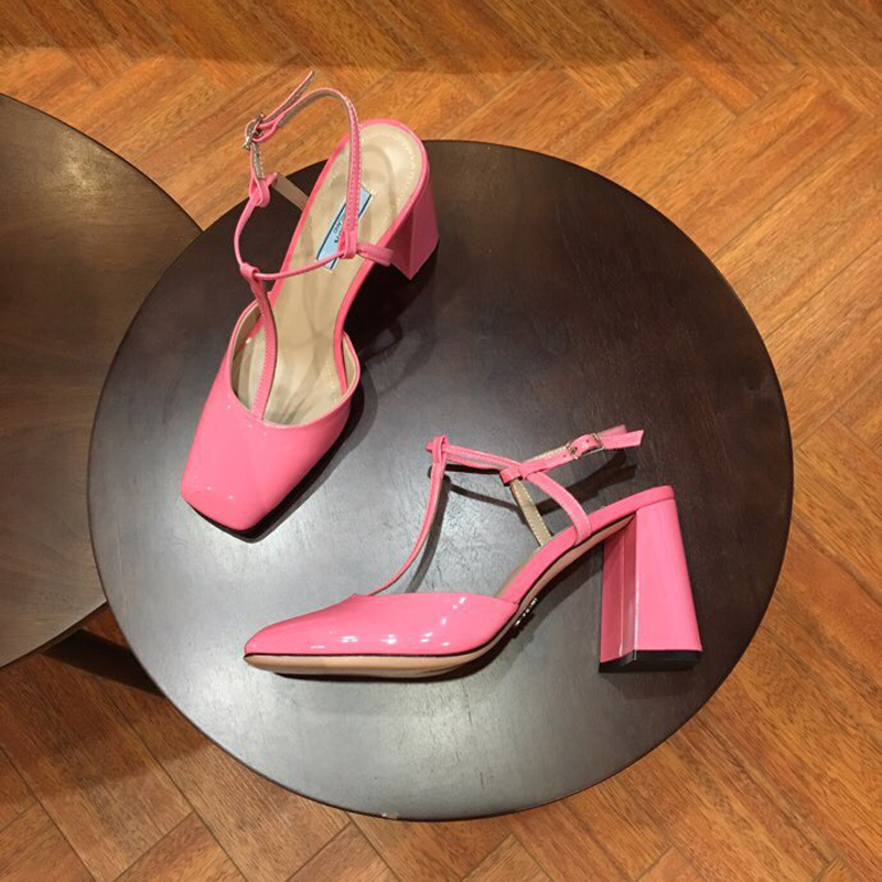 

Red Bottom Shoes Women Designer Patent Leather High Heels Dress Shoess Slip-On Pointed Toes Womens Shoe Lady Sandals with logo and box size 35-41 -E334, Picture color