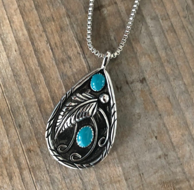 

Tibetan Silver Blue Turquoise Chain Crystal Pendant Necklace Fashion Jewelry