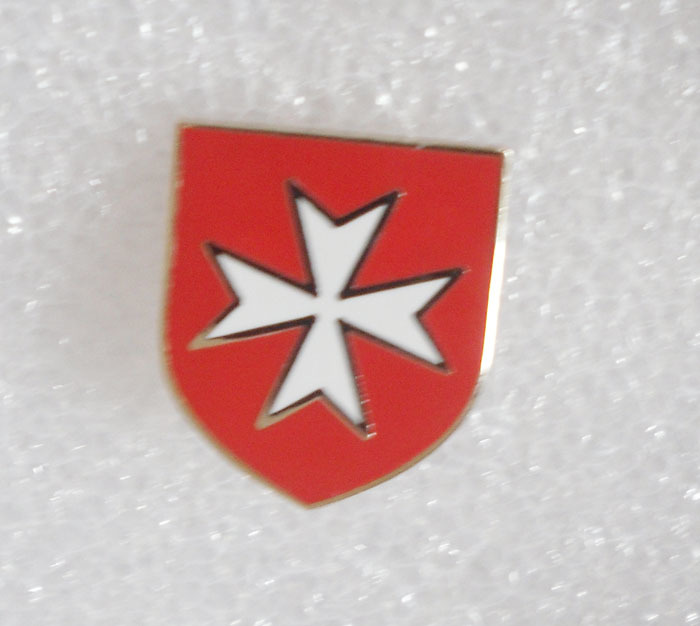 10pcs Per Pack Maltese cross knights shield lapel ...