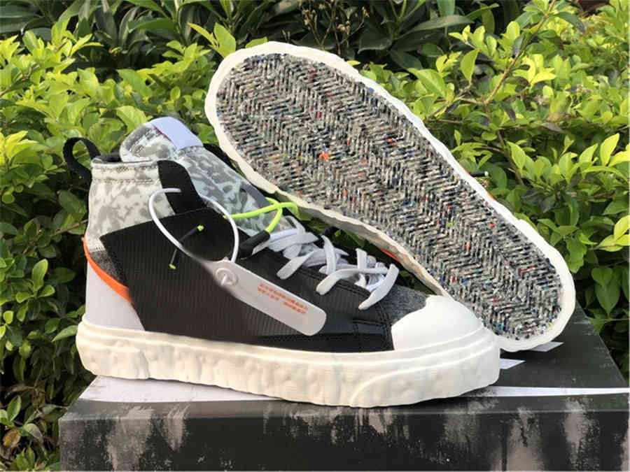 

Authentic READYMADE Blazers Mid Shoes Mens Women Black White Vast Grey Volt Total Orange Sneakers Original 36-45, Bubble wrap packaging