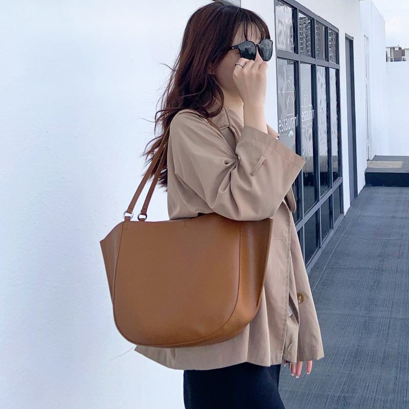 

Womens Bag 2021 New Genuine Leather Ladies Bags Niche Bag Shoulder Crossbody Fashion Simple Large Capacity Totes, Black