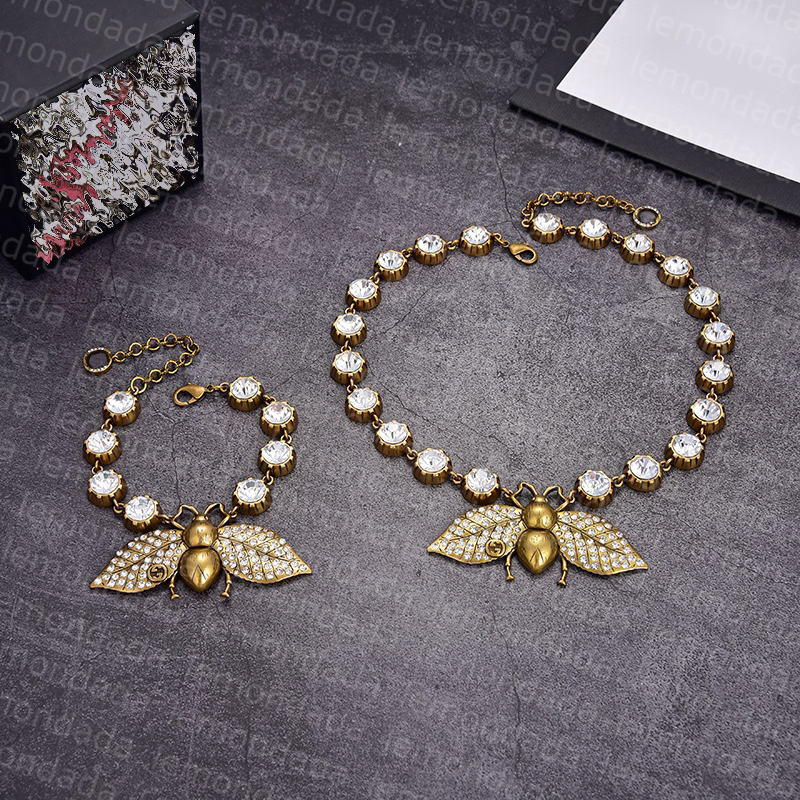 

Insect Pendants Necklaces Women Luxury Copper Chain Shiny Diamond Party Gorgeous Ornaments Ladies Vintage Jewelry Sets, As pic