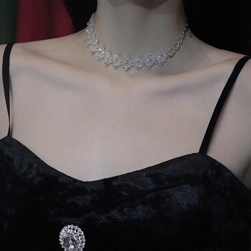 

Chokers Fashion Flower Clavicle Chain Elegant Short Necklaces Party Jewelry Gifts For Girls