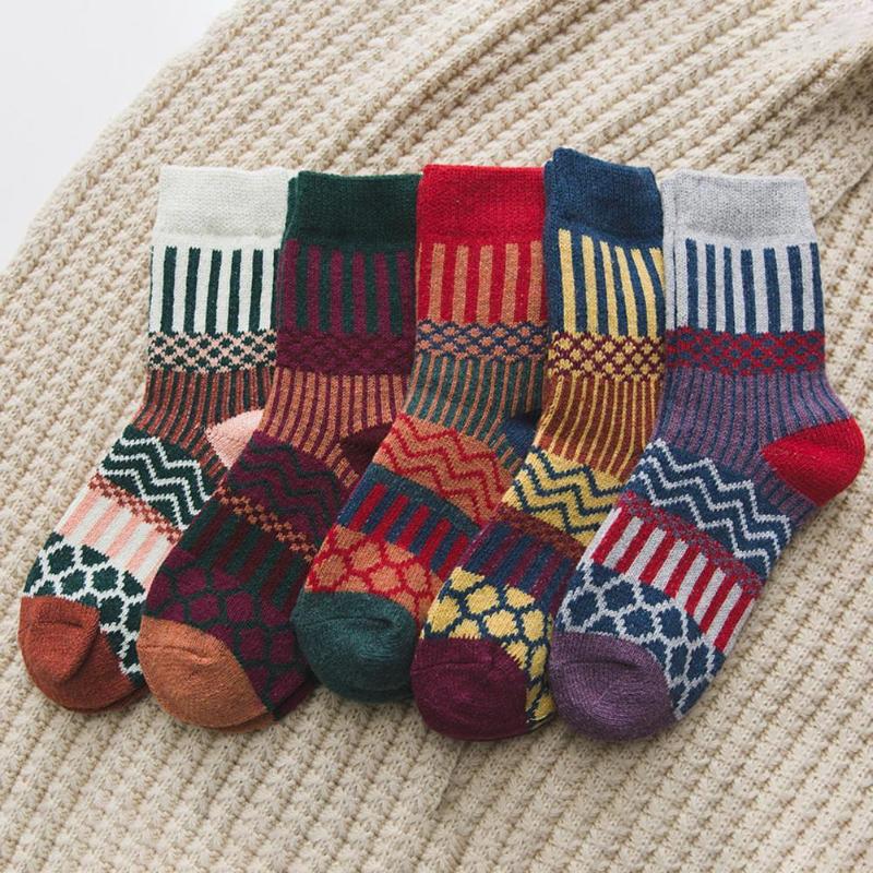 

Christmas Decorations 5 Pairs Middle Tube High Elastic Welts Women Socks Breathable Faux Wool Straight Ripple Print Crew For Fall Winter