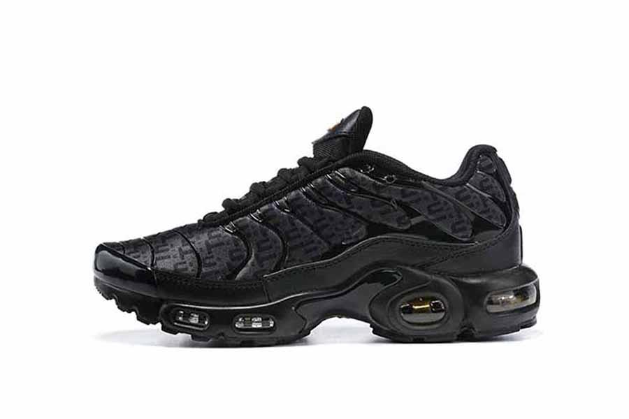 

wholesale selling Motorcycle Boots Men plus Women Shoes pink camouflage Triple Red tns Trainers Cushion black white Blue Pastel University Gold high qua, According the pics