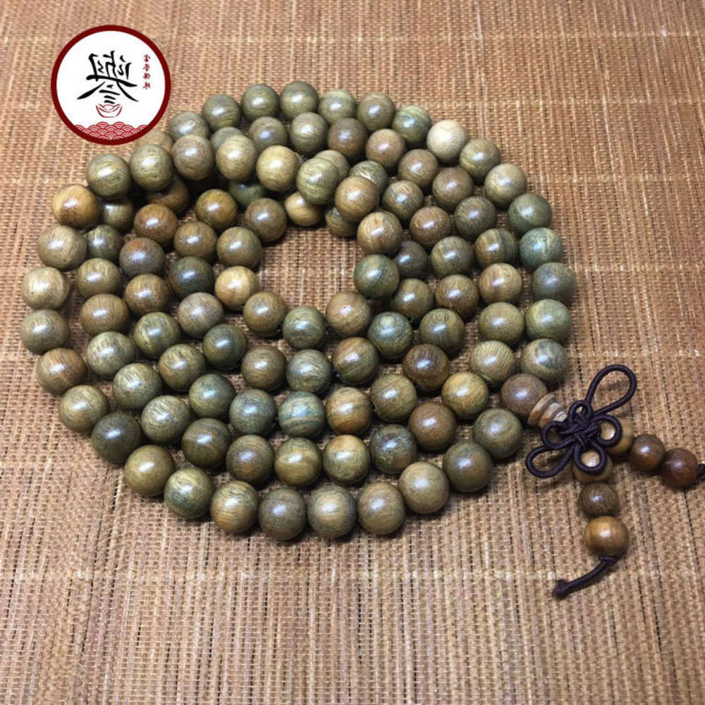 

Green Sandalwood bracelet with 108 Buddha beads 0.6/0.8 sandalwood, Golden;silver