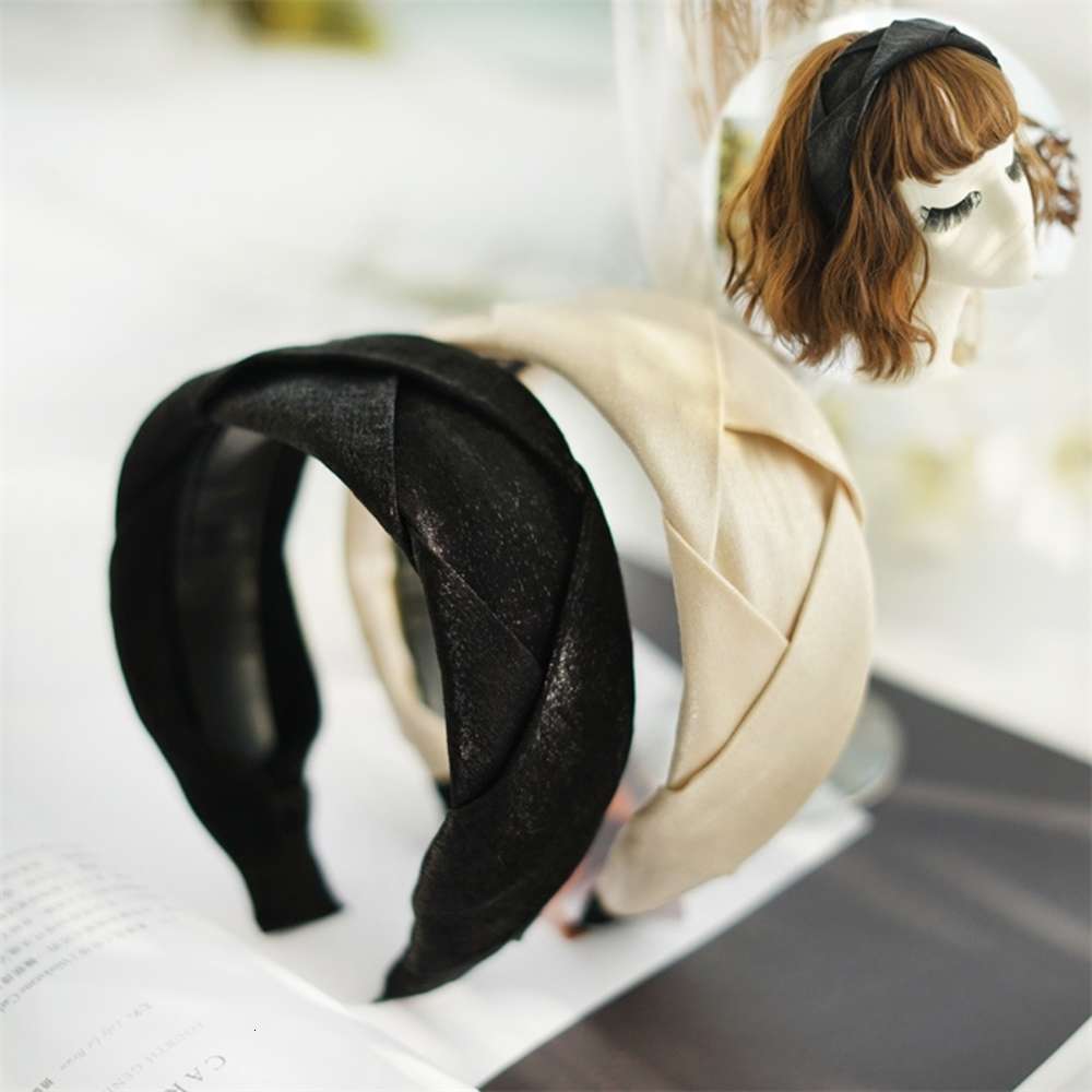 Fashion French fabric anti slip wide edge hairband with teeth-image-695852588