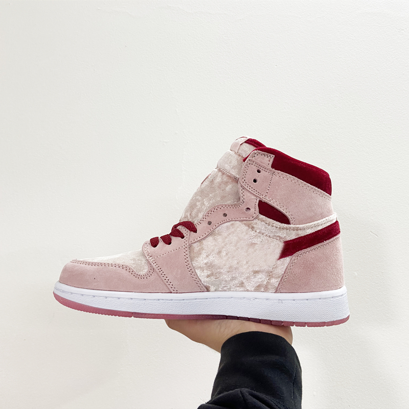 

1S Strangelove Basketball Shoes OG Valentine Running Junpman Pink Bloodline Men Lace-up Sport SneakerKFB8