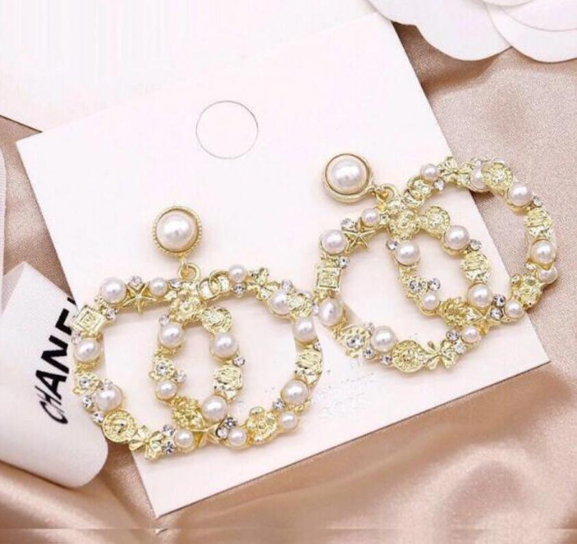 

Vintage Brand Designer letter 18K Gold Plated Charm Stud Earrings Luxury Womens high-grade Geometric Hang Tag Pendant Earring Ear Loop Women Swedding Jewelry