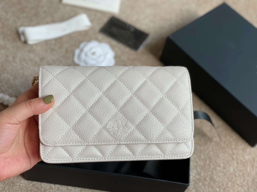 

2021 High-quality handbags, luxury ladies' bags, classic diamond check caviar leather fashion shoulder bag, For shipping