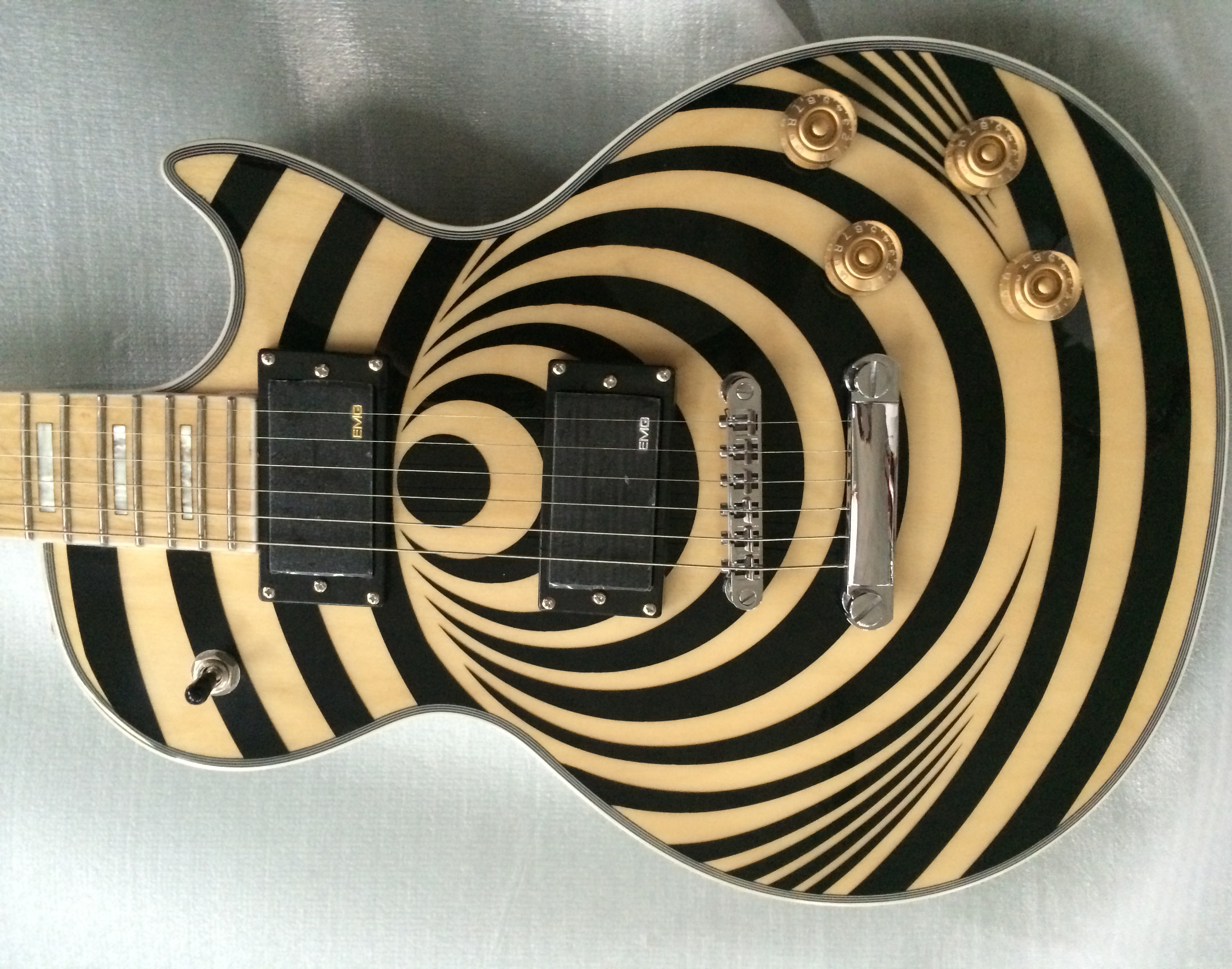 

Zakk Wylde Ink On Back of Headstock,Black & Cream Electric Guitar EMG Pickup