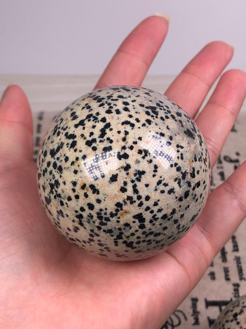 

45-50mm Natural Crystal Sesame Stone Polished Ball Decorative Objects & Figurines