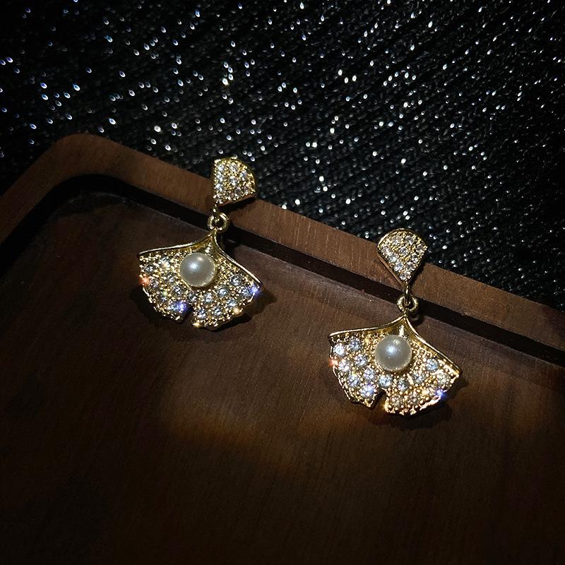 

Dangle & Chandelier VSnow Korean Fashion Gold Color Sector Pearl Earring For Women Girl Shiny Rhinestone Geometric Jewelry Pendientes, Silver