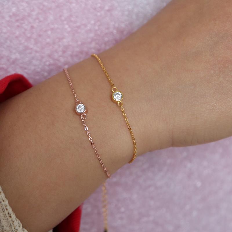 

Charm Bracelets Simple Jewelry Single Stone Design 4mm Bezel Cz Cubic Zirconia Delicate Dainty Chain Girl Women Bracelet 925 Silver