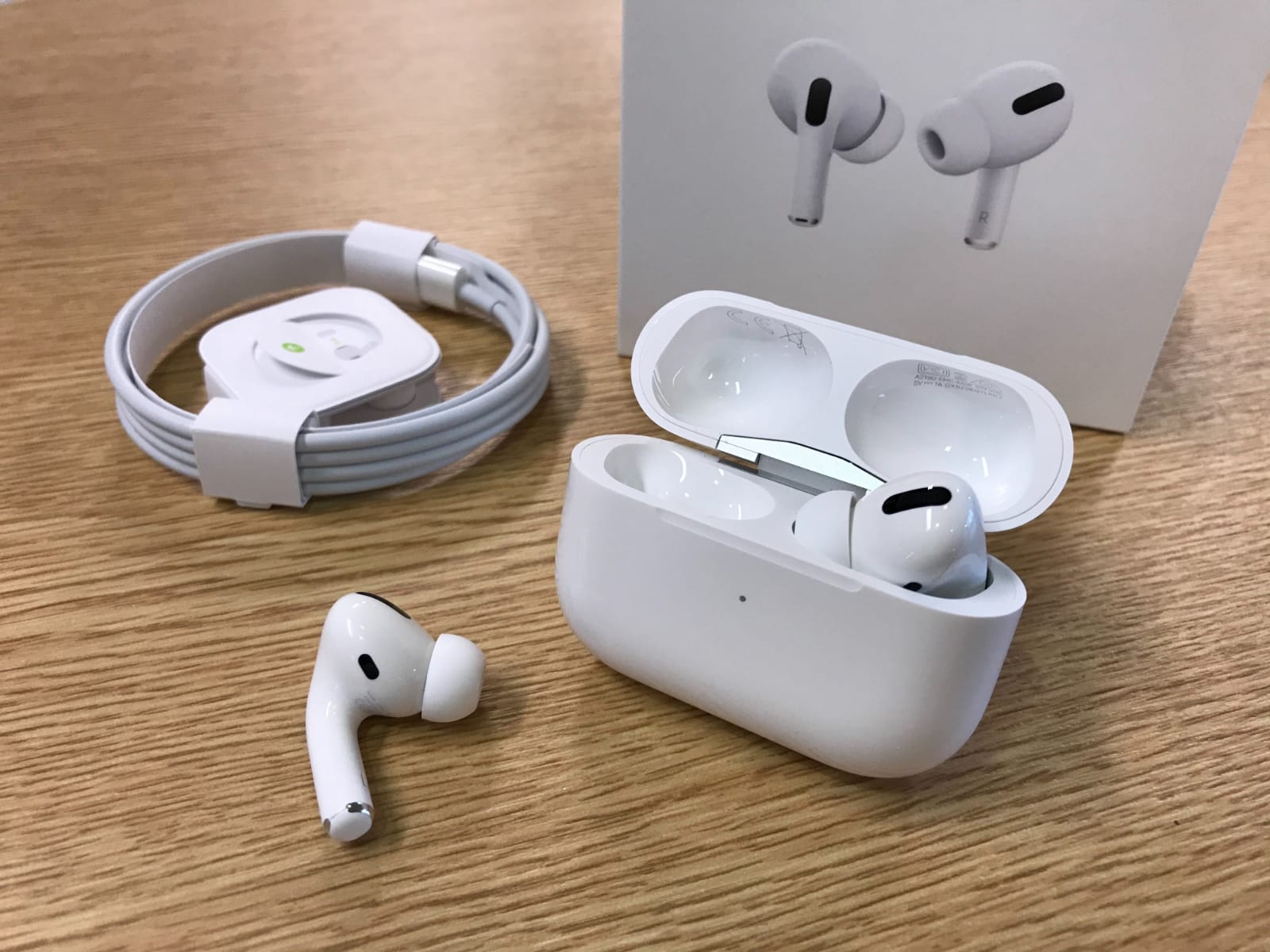 

Air Gen 3 AP3 pro earphones H1 Chip Metal Hinge Wireless Charging Bluetooth Headphones pk Pods 2 AP AP2 W1 Earbuds 2nd Generation