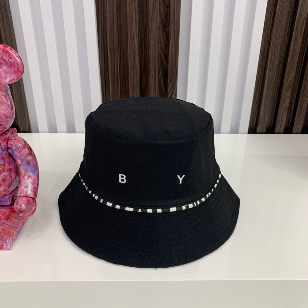 

Designers Bucket cap Luxurys mens womens fashion leisure outdoor hat high quality winter hats couple caps keep warm wear on two sides zebra stripes 2 colors very nice, Box
