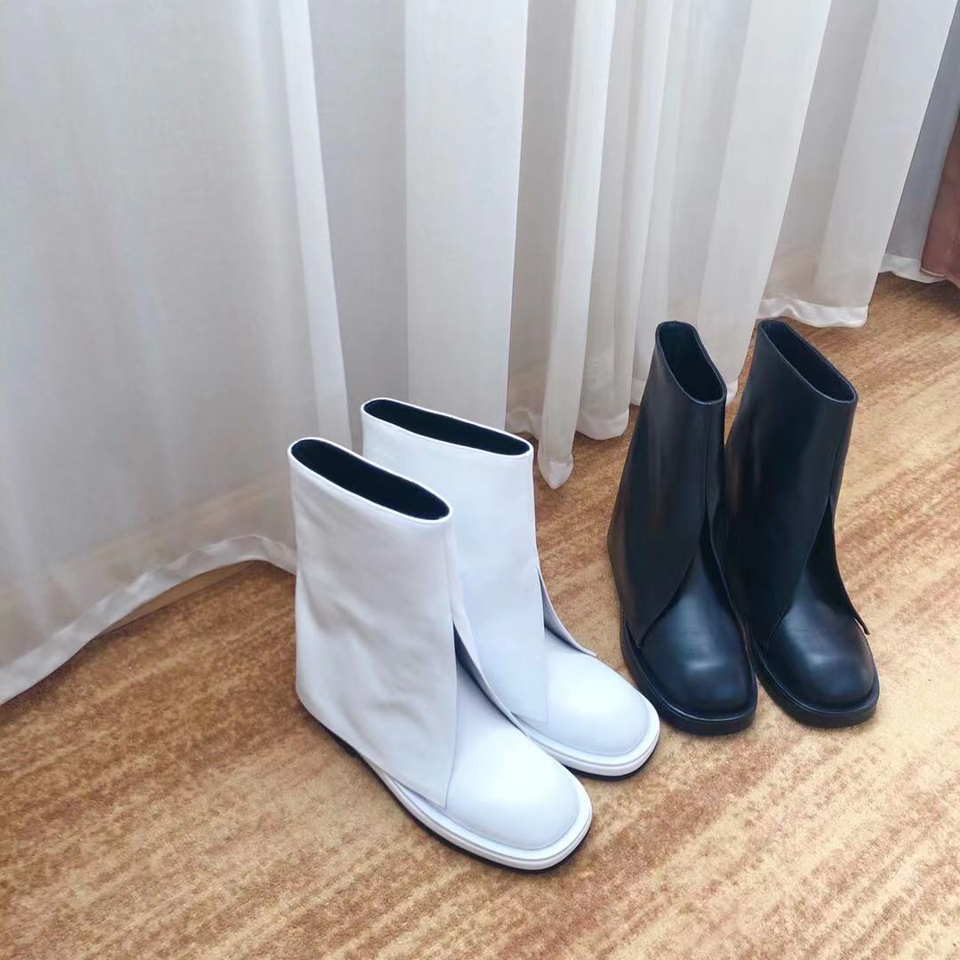 

stylishbox ~ BEST quality! Y2021072005 34/40/41 SHORT BOOTS BLACK/white GENUINE LEATHER SOLE FASHION