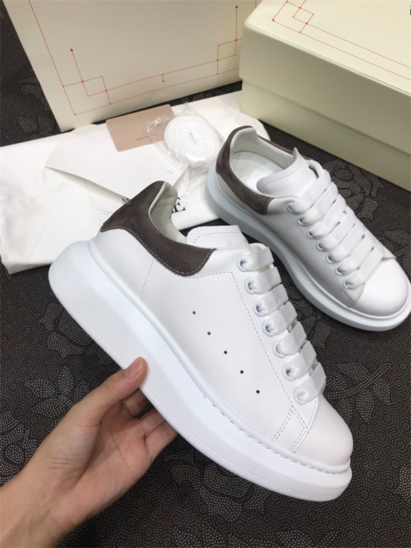 

2021 New Arrival Fashion Men Women Casual Shoes Sneakers Shoes Top Quality Genuine Leather Bee Embroidered, Choose the color