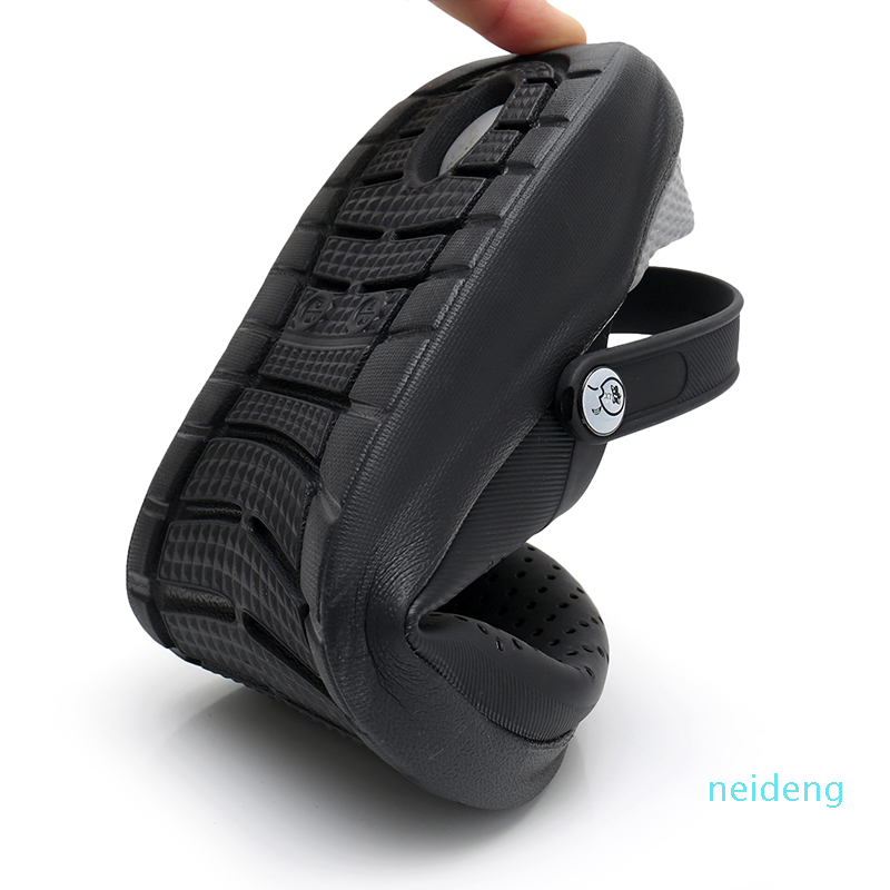 

Functional classic 2021 Arrival Croc Clogs Summer Shoes Unisex Summer Beach Sandals Men Crock Flat Hole Shoes Mans Crocks Crocse sandalias, Black and red