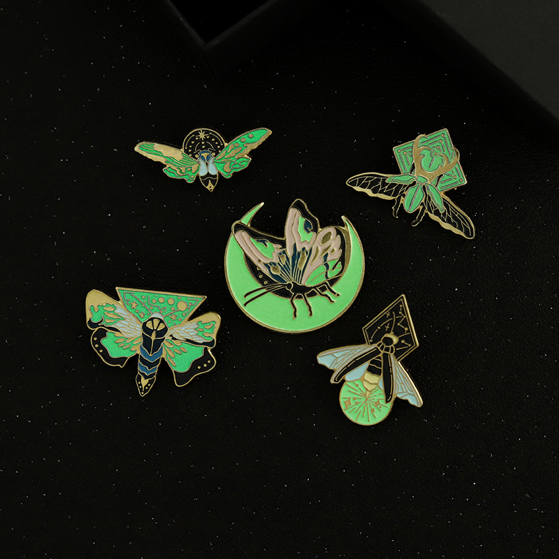 

5 Styles Luminous Enamel Pin Custom Moth Butterfly Moon Brooches Bag Lapel Pin Cartoon Animal Badge Jewelry Gift for Kids Friends