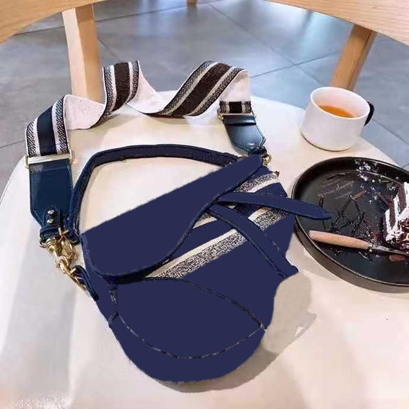 

2021 high quality brand ladies handbag crossbody shoulder bag canvas large capacity with original box and dust bags 1245757, Black saddle