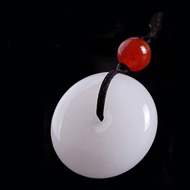 

Pendant Necklaces Jade Jewelry Wholesale White Safety Buckle Xinjiang Hetian Sheep Fat Grade Golden Silk