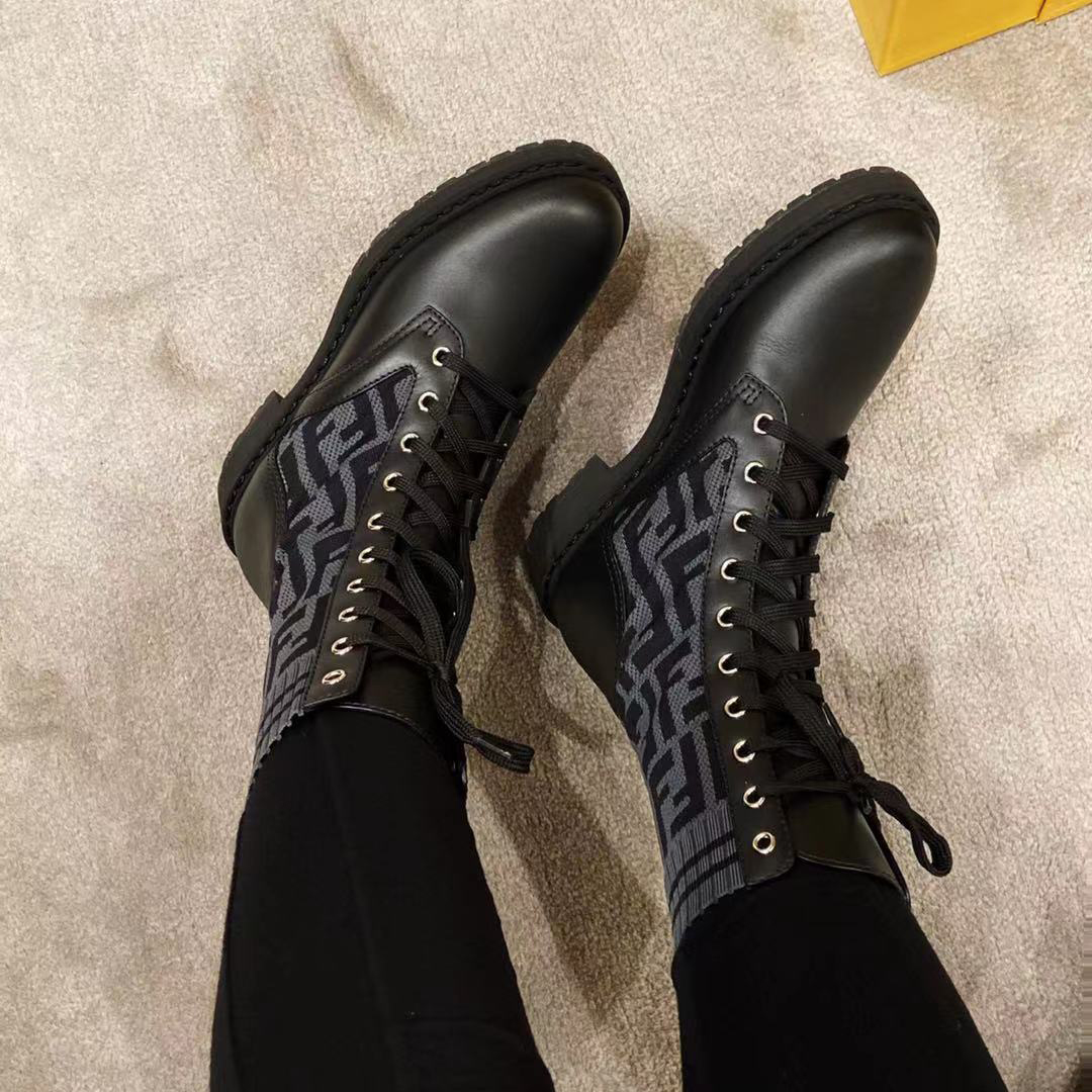 

2021 Ladies Brand Shoes FF Zucca Knit Socks Flat Ankle Boots Rockoko Logo Classic Jacquard Stretch Leather Combat Boots, Black