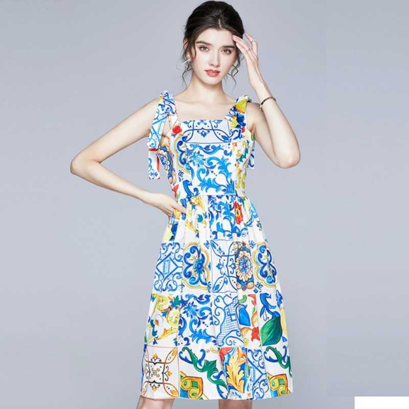 

summer Arrival High quality luxury runway sleeveless Blue and White Porcelain Floral Print Beach Casual slim womens dress 210526, Picture color