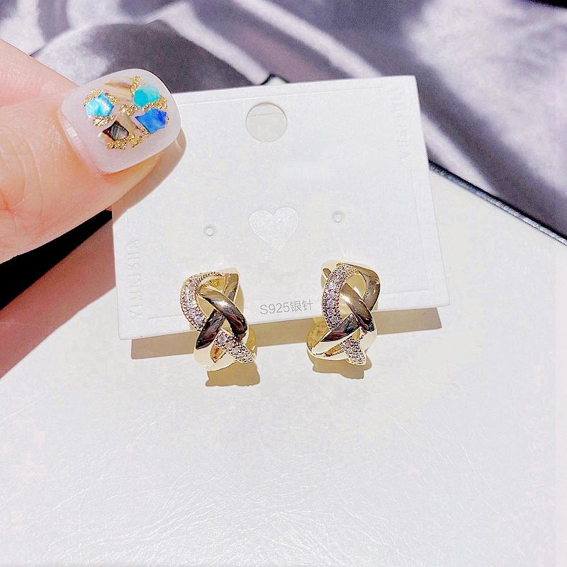 

Trend Cubic Zircon Braided C Shaped Hoop Earrings Gold Color Plated Women Party Jewelry & Huggie