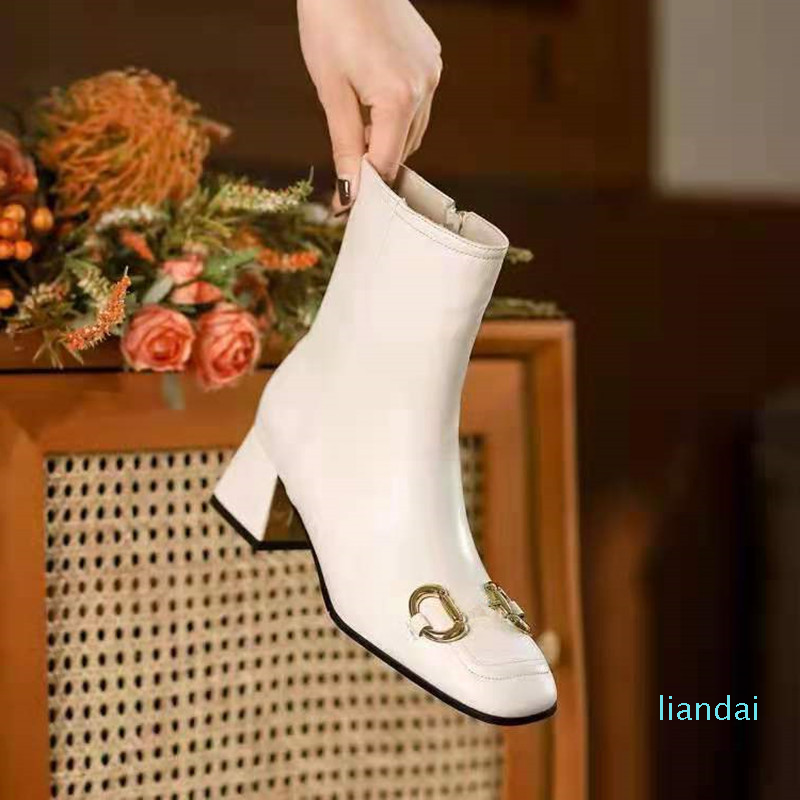 

Autumn and winter fashion show womens boots platform designer boot cowhide leather black thick heel woman Bootss Size 34-42