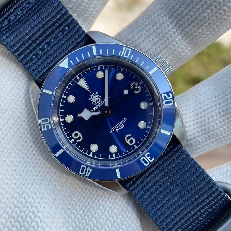 

Wristwatches SD1958 Steeldive Professional Diver Watch 200M Waterproof NH35 Automatic Men Sapphire Stainless Steel Mechanical, 58gr-gn with logo