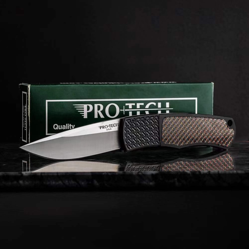 

Pro-Tech/Whiskers BR-1.51 Magic Bolster Release AUTO Folding Knife 3.1" 154CM Stainless Steel Plain Blade,Colored Carbon Fiber Plus Aer