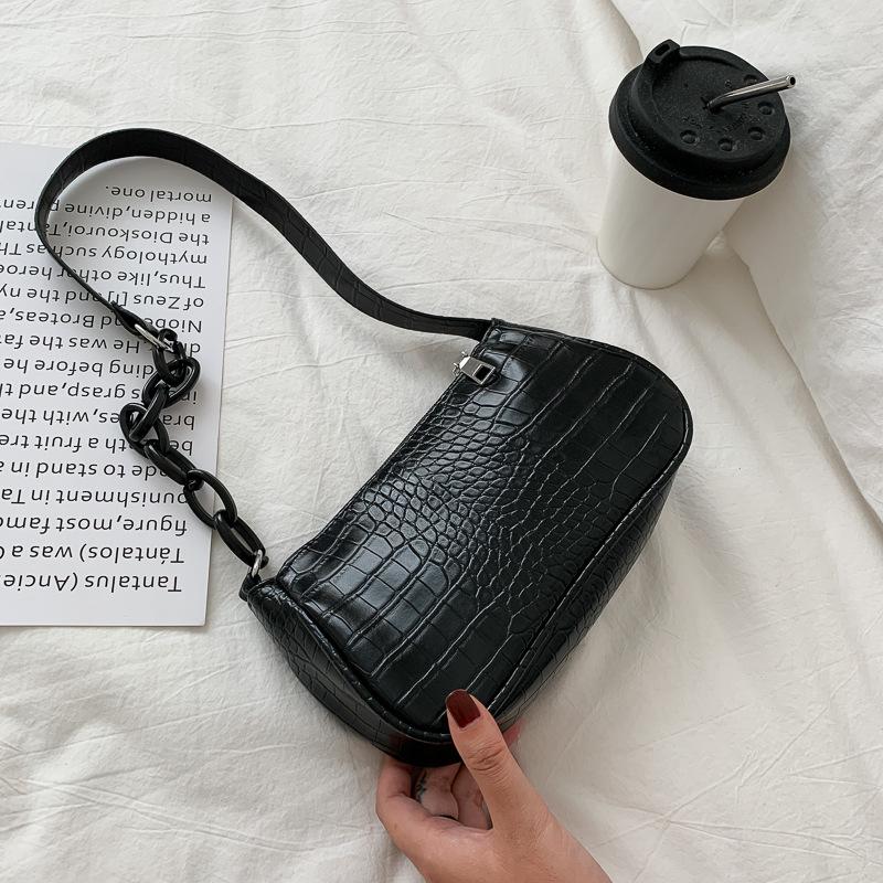 

Evening Bags Crocodile Pattern Baguette Handbag For Women 2021 Candy Color Chain Ladies Small Shoulder Fashion Design Leather Armpit Bag