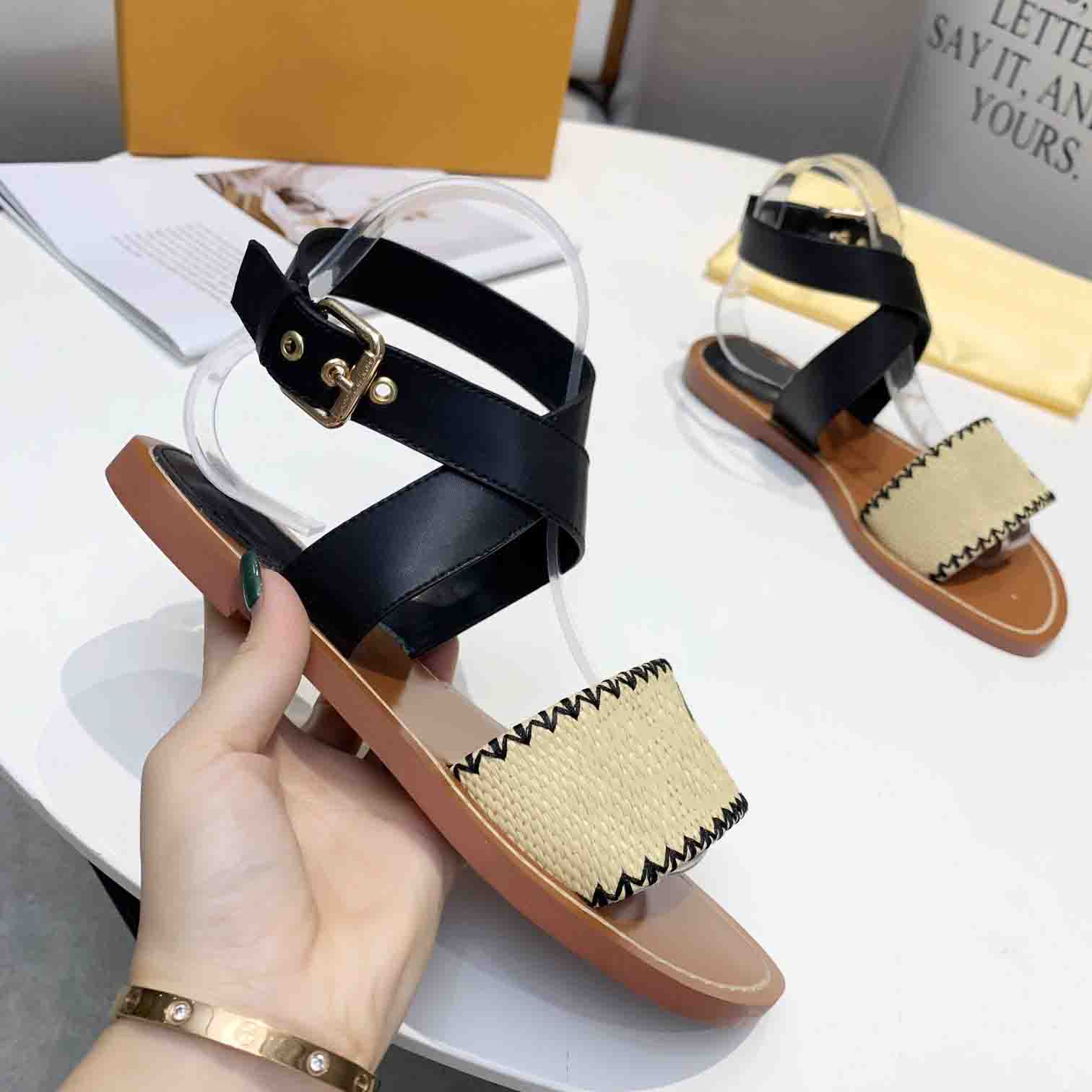 

Local warehouse New 2022 sandals women slipper men slides waterfront brown leather sandal womens high heels mens shoes 35-42 with orange box and dust bag, Only a opp box;without shoes