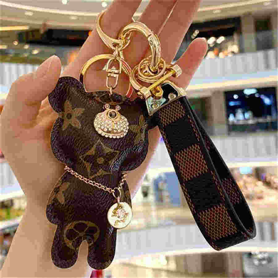 

LL2020 Fashion brand Dog Keychain classic chic Keyring Women men luxury Car pendant unisex designer Key Chain Trinket Jewelry,, Silver