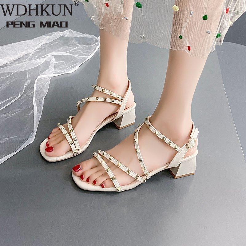 

Mujer Sandals Women Open Transparent Flats Shoes Female Clear With Rivet Ladies Roman Beach Sandalias, Black