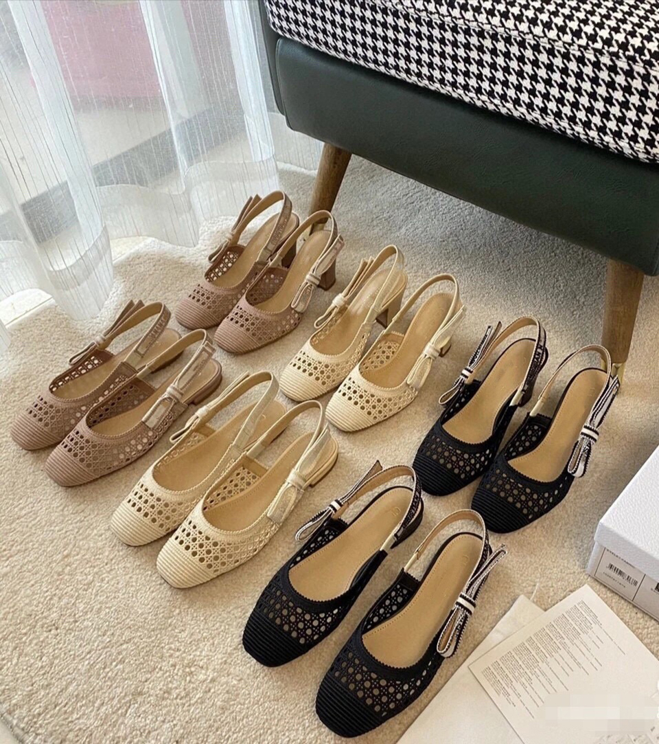 

Sandals for women with kitten high round head thick heel leather webbed flat single shoe summer 2021, Separate 1 shoe box