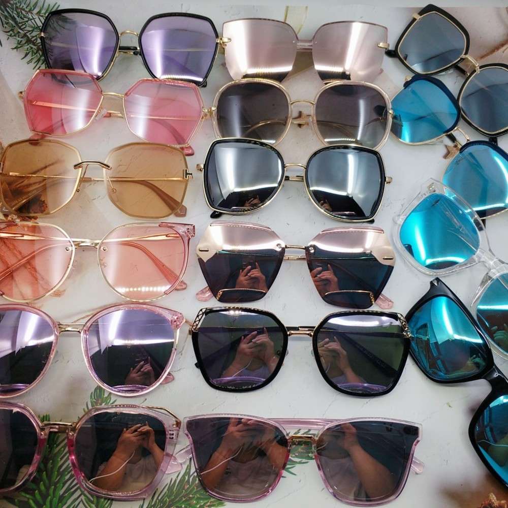 

Mixed batch of high grade women's Sunglasses, Silver