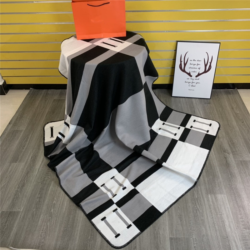 

Super soft cashmere blend shawl scarf 170*140cm Autumn and winter blanket Luxury Top quality Designer rectangle warm Household shawls