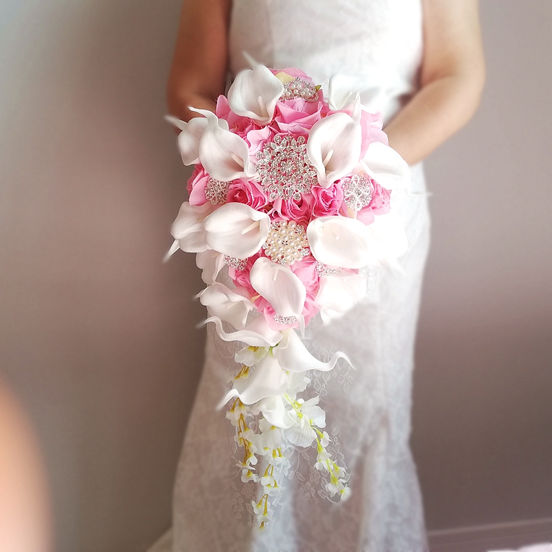 2021 Whintey Pink Cascading Hochzeitsstrauß Blumen Weiße Calla Lilies Wasserfall Buquê de Casamento Boda Fleur Artificielle Dropshipping