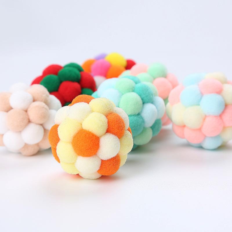 

4cm Funny Cat Toys Fashion Creative Cute Plush Ball Faux Feather Bell Chew Toy Pet Supplies Accessories Colorful