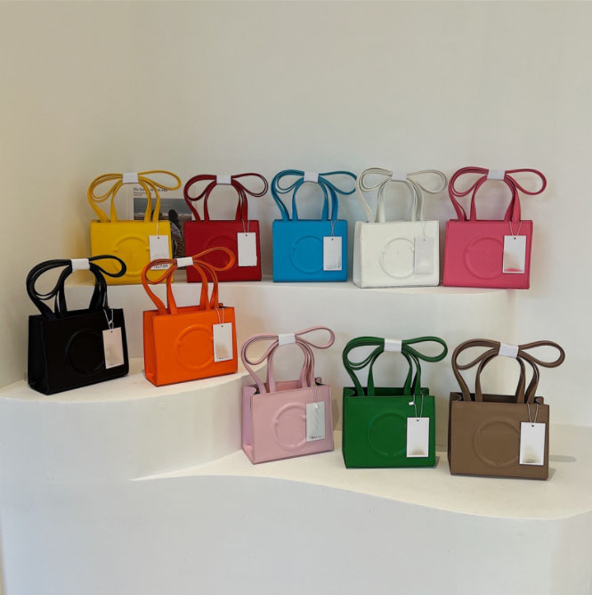 

Fashion Bags Explosion Classic Mauni feels super good, the original hardware is gorgeous and noble, Red;black