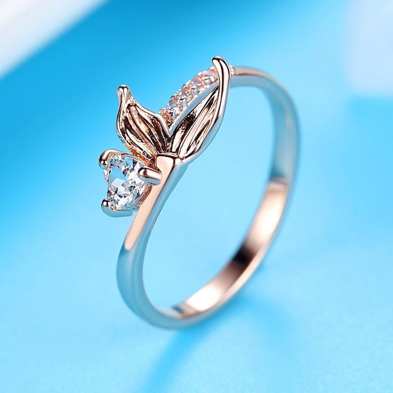 

Cluster Rings Fashionable And Simple Mermaid Tail Ring Wild Temperament Peach Heart Zircon Couple