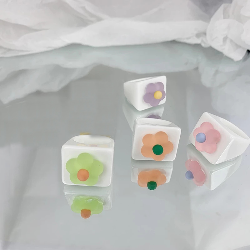 

Candy Color Geometric Square Ring Flower Big Beautiful Women Girl Fashion Jewelry Resin Acrylic Rings For Gift