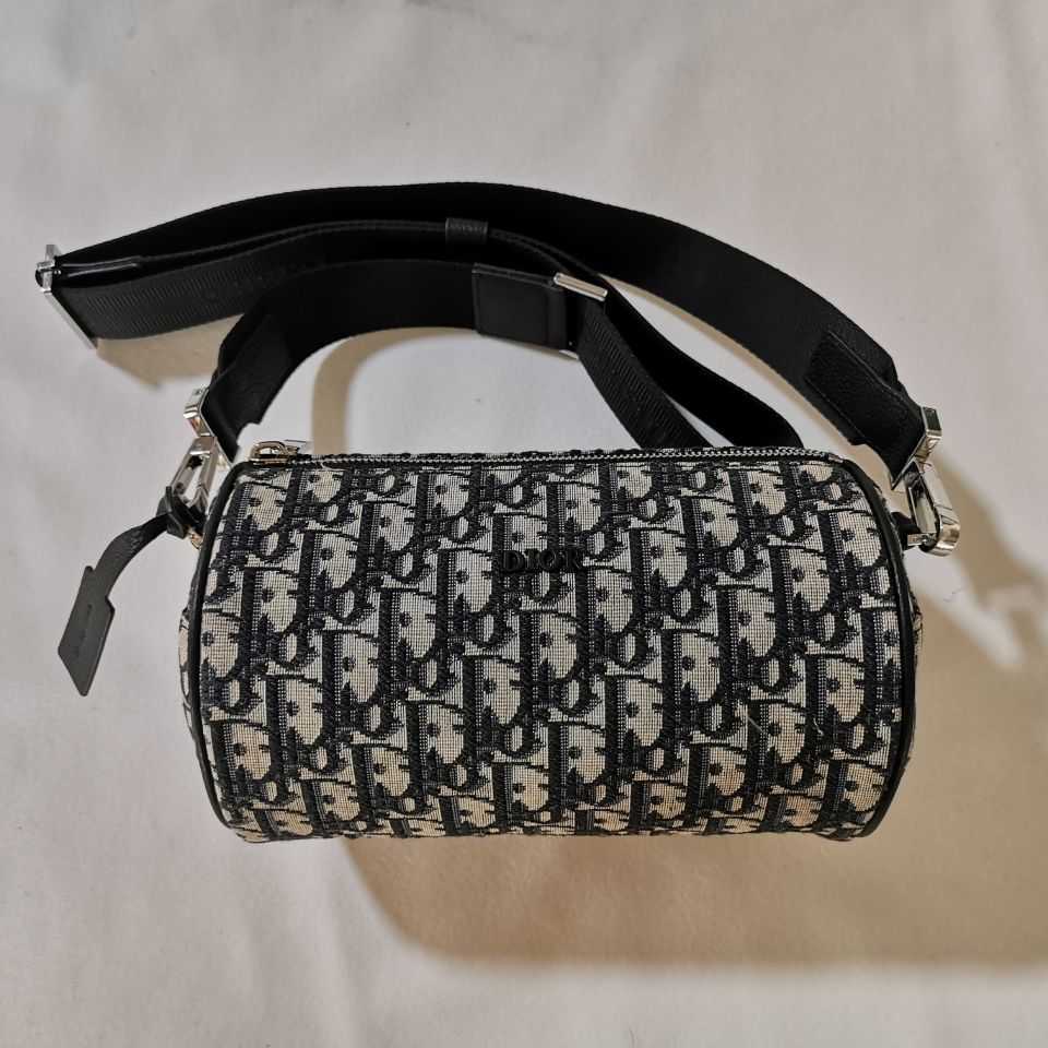 

Cow Leather with Classic Calico Cylindrical One Shoulder Messenger Bag Handbag Zlh