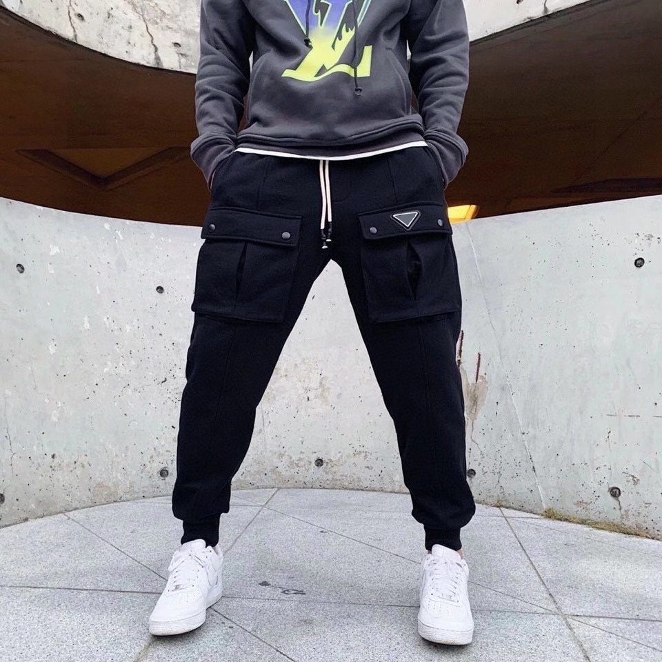 

20ss men pant work street casual sweatpants loose Imported woven waterproof fabric Feel smooth Eye decoration solid color black pants