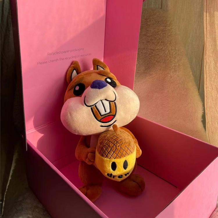 

Drew Series Decorative Objects Limited Edition Smiley Brown Squirrel Plush Doll Toy Decorations Idea