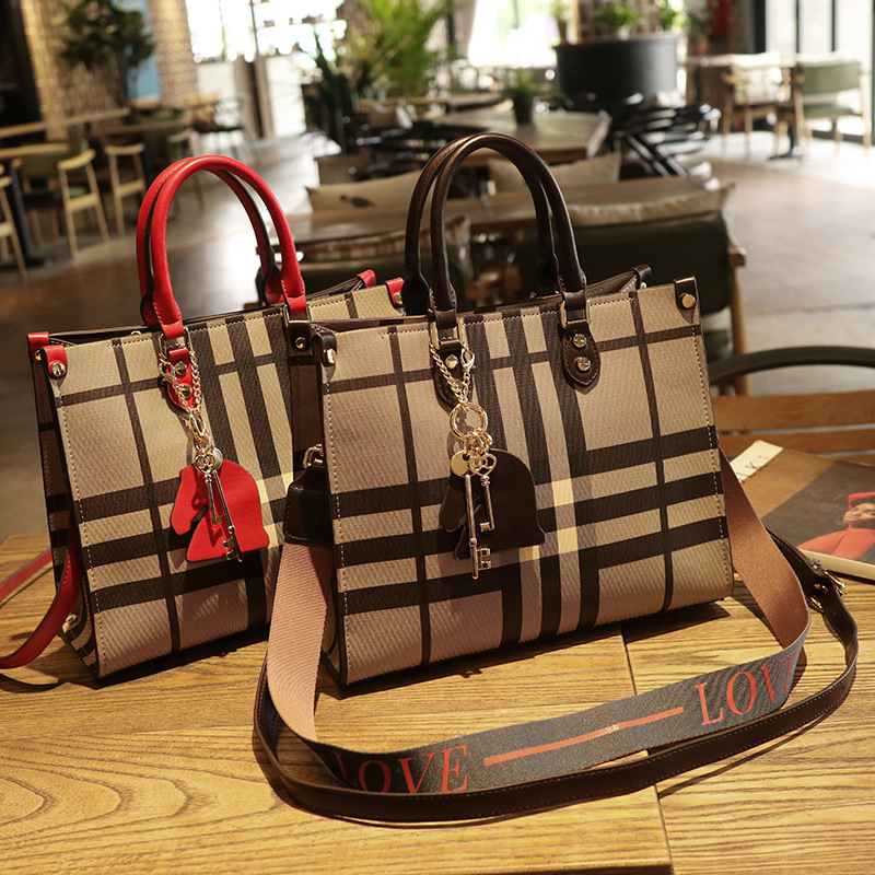 

Womens fashion bags luxurys designers crossbody purses wallets card holder handbag shoulder tote handbags Three color options, Brown